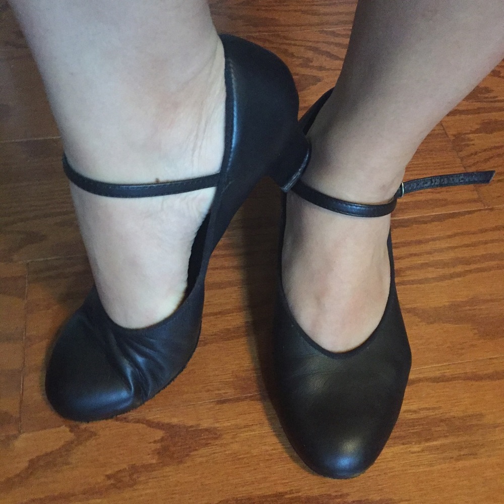 Capezio's Jr. Footlight Dance Shoes